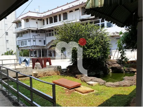 House Jl Diponegoro