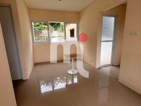 Victoria Highland Rosewood