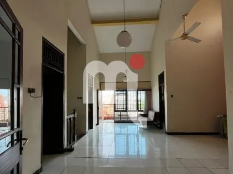 House Jl Selomas Barat Tanah Mas, Semarang