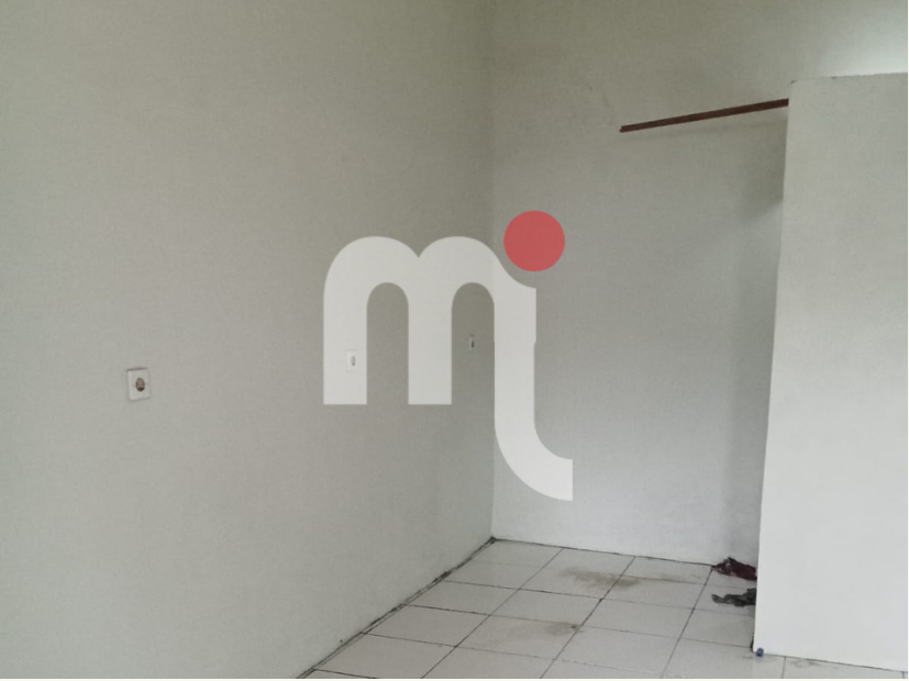 Kios di Wolter Monginsidi