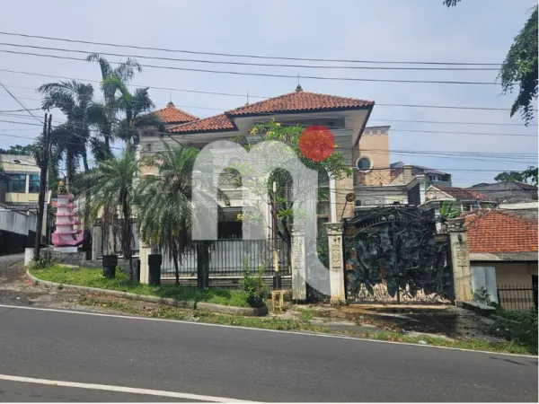 Rumah di Abdulrahman Saleh
