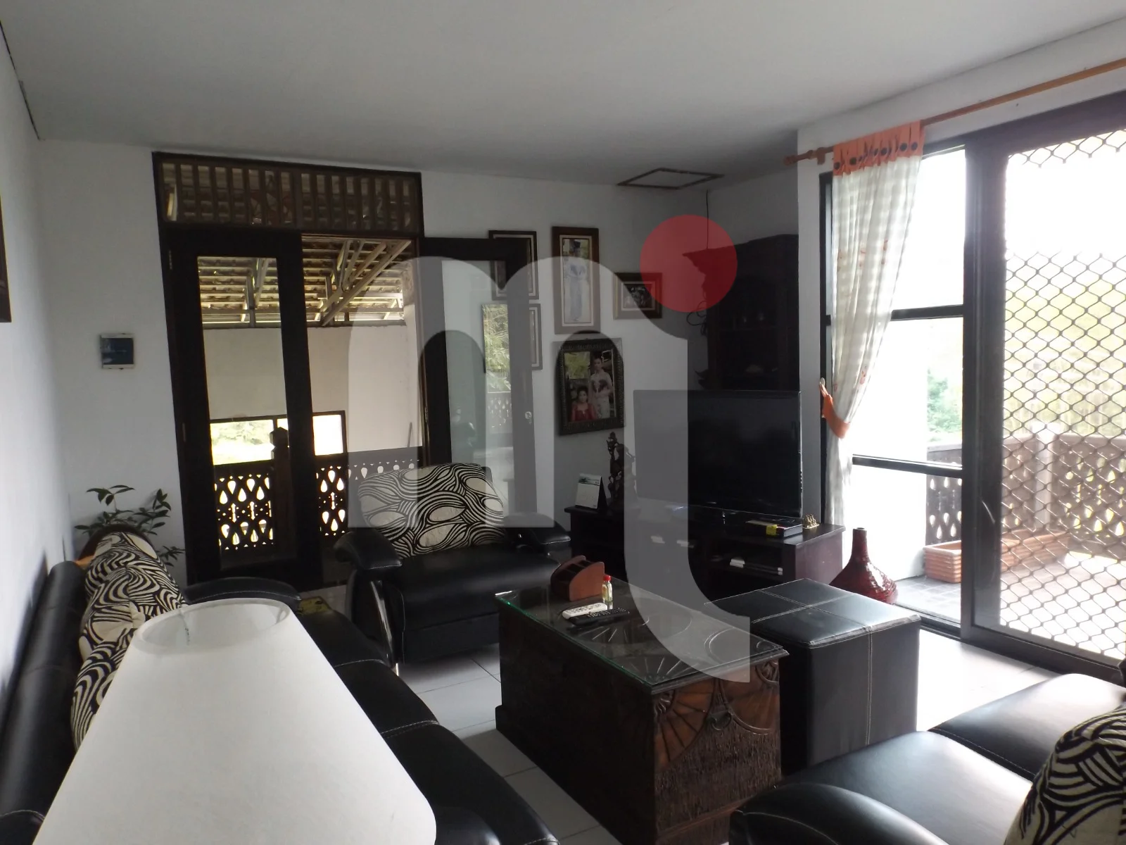 Rumah di Pakintelan