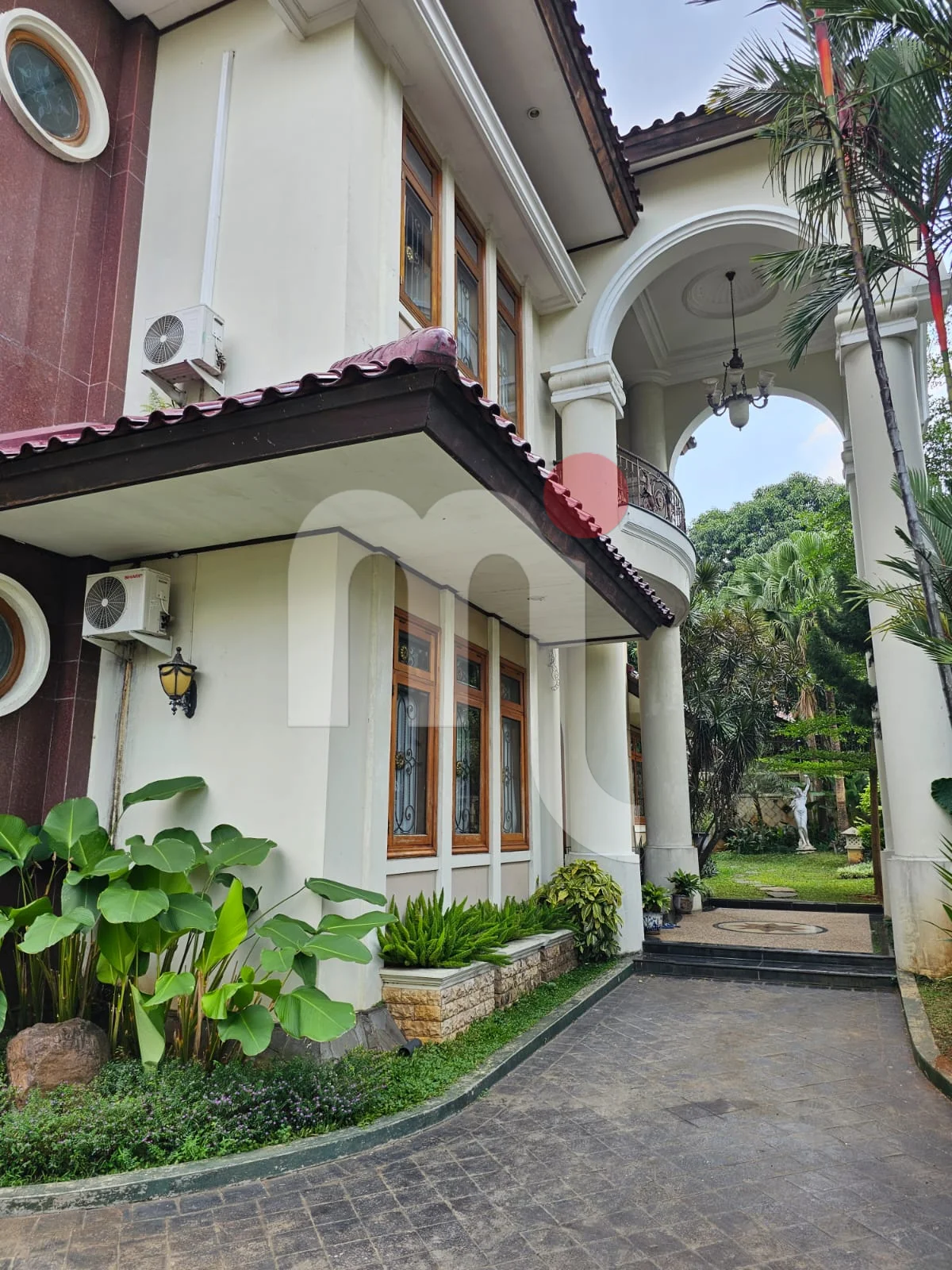 Rumah di Srondol Sari