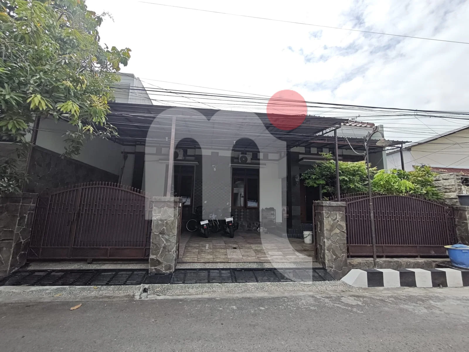 Rumah di Lumbungsari Raya