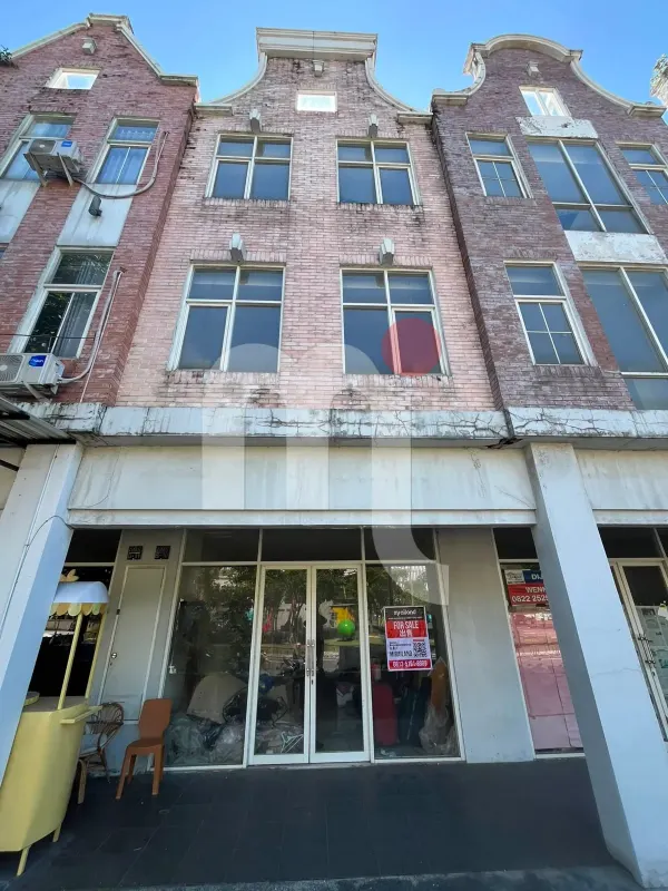 Shophouse in Citragrand