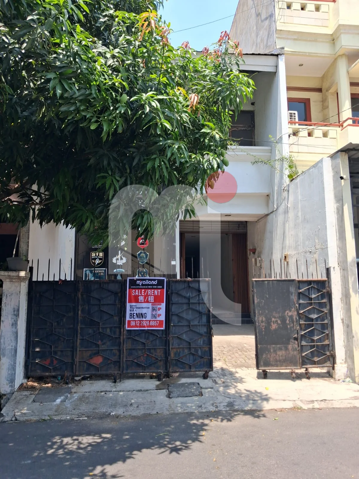 Rumah di Jl. Anggrek, Pekunden